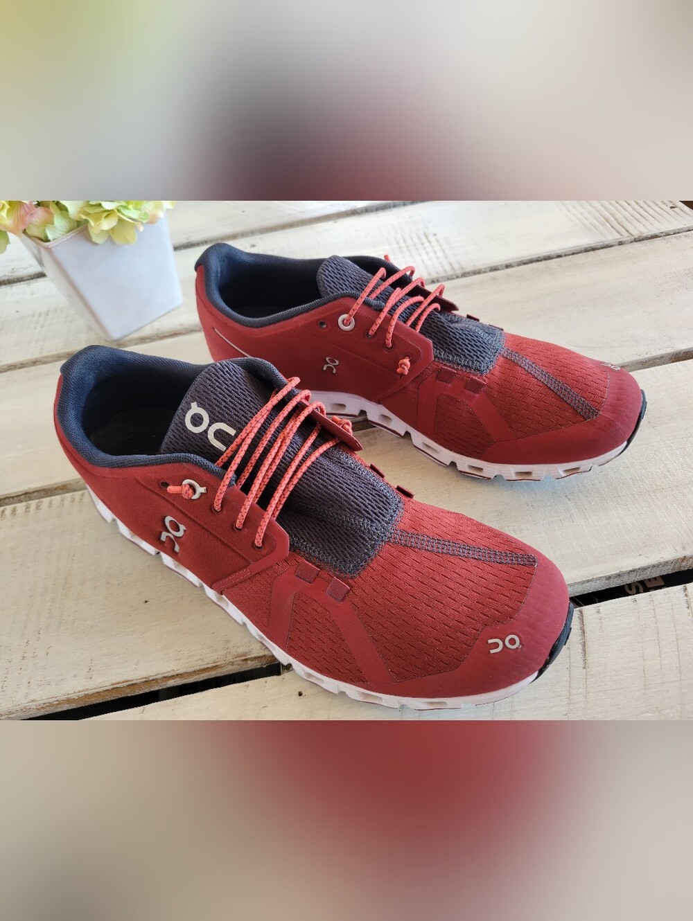 On Running Cloud Women's Size 10 Ruby Red White Sneakers 19.99193